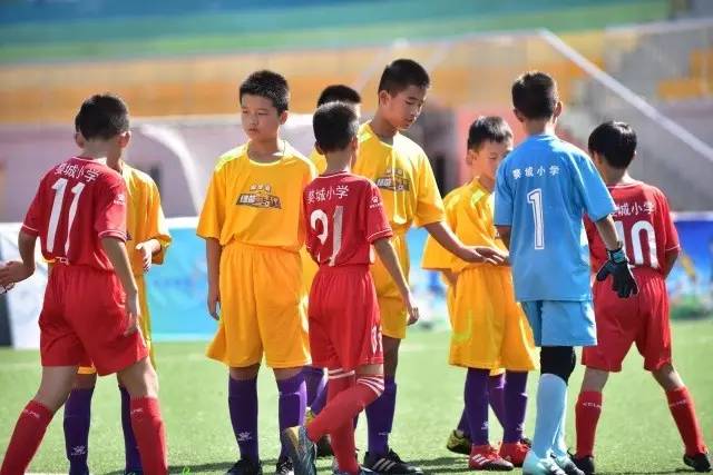 姚明入选FIBA名人堂 中国男篮运动员第一人