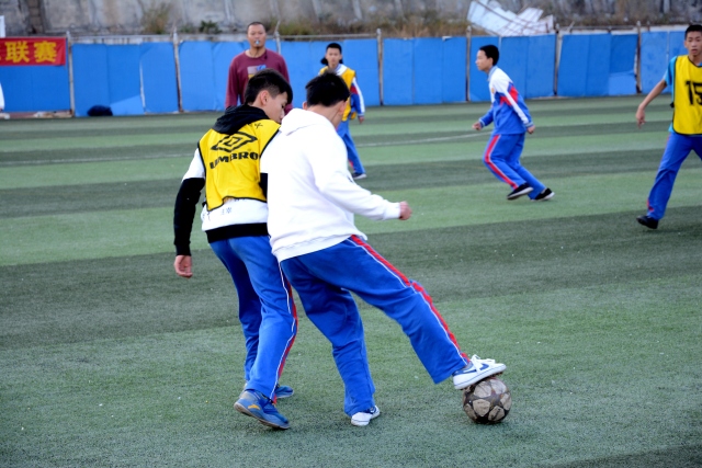 文班28+13+7+5马刺终结雷霆6连胜 篮网擒老鹰